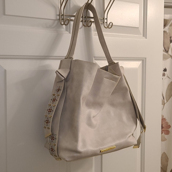 Steve Madden Handbags - Steve Madden Tote